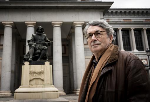 En la puerta de Velázquez del Museo del Prado, «lo más sólido que tiene España»