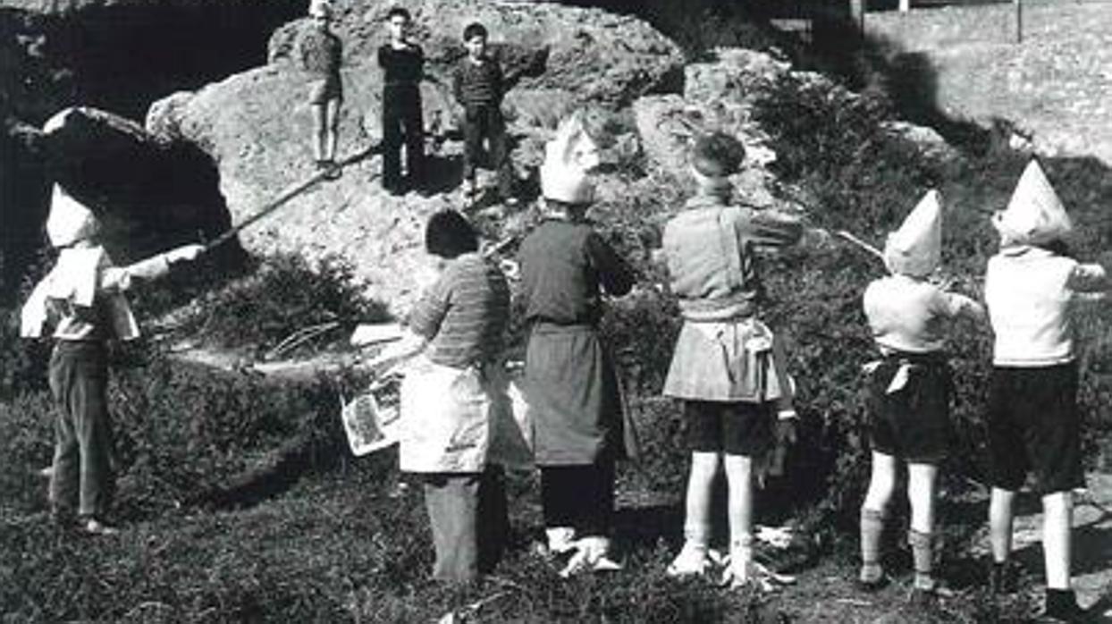 Célebre foto de Centelles con niños jugando a fusilar