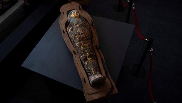 Descubren 100 sarcófagos de 2.300 años en excelente estado en Sakkara