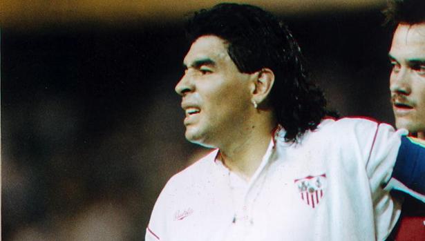 Espartaco fue el casero de Maradona durante su etapa en el Sevilla: «Solo me pidió una barbacoa más grande»