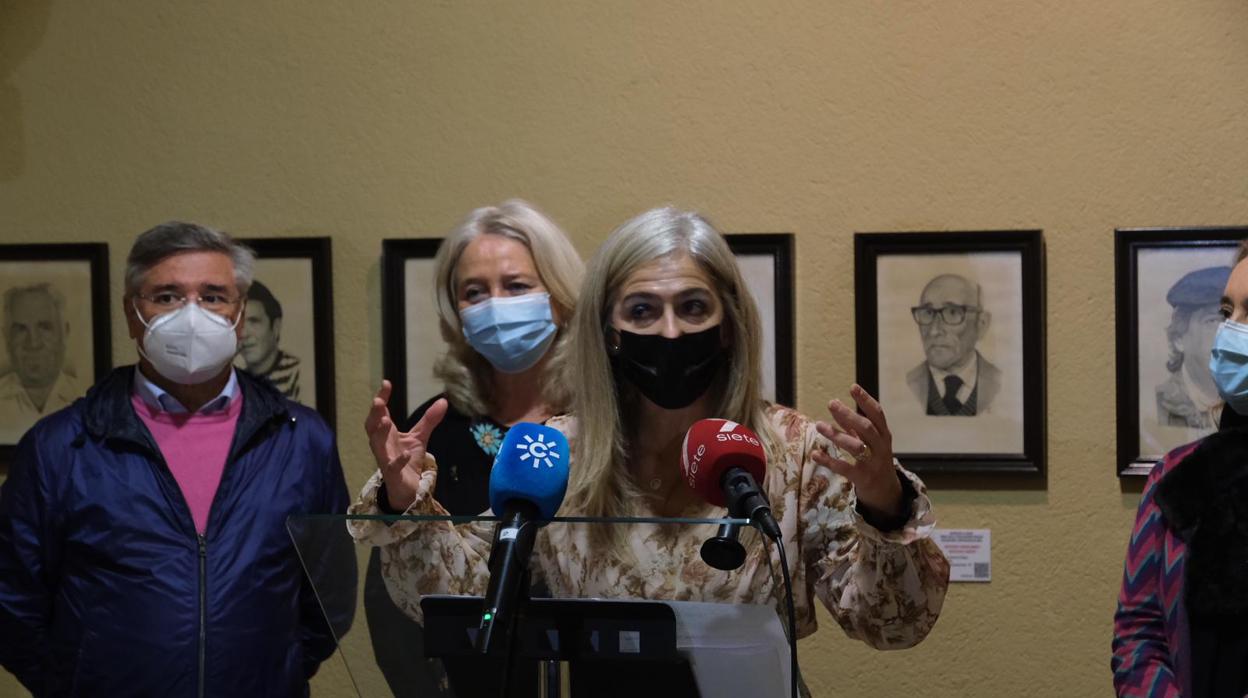 La consejera de Cultura, Patricia del Pozo, en la inuaguración de la exposición 'Antifaces de Oro'.