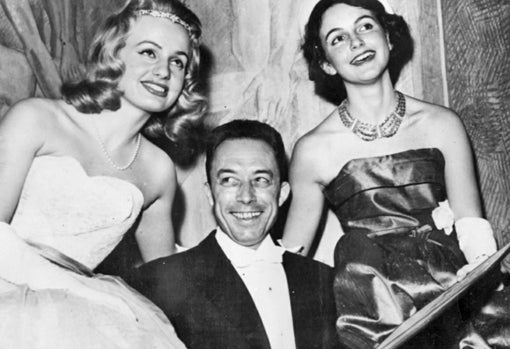 Camus, en la entrega de los premios Nobel en Estocolmo en 1957