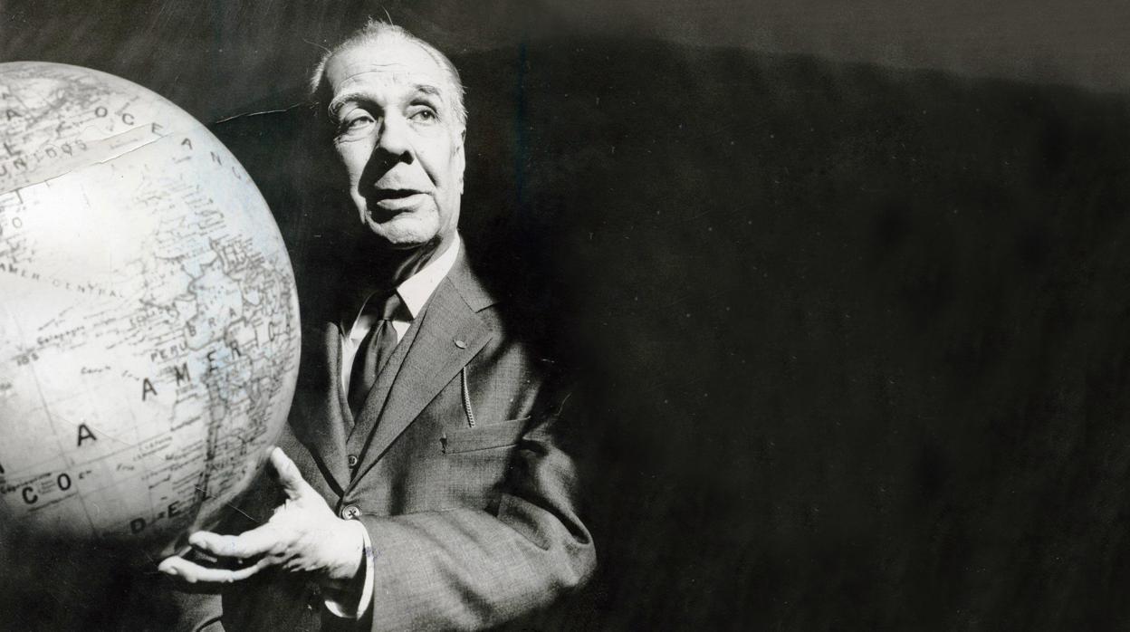 Jorge Luis Borges residió entre 1919 y 1920 durante tres meses en Sevilla