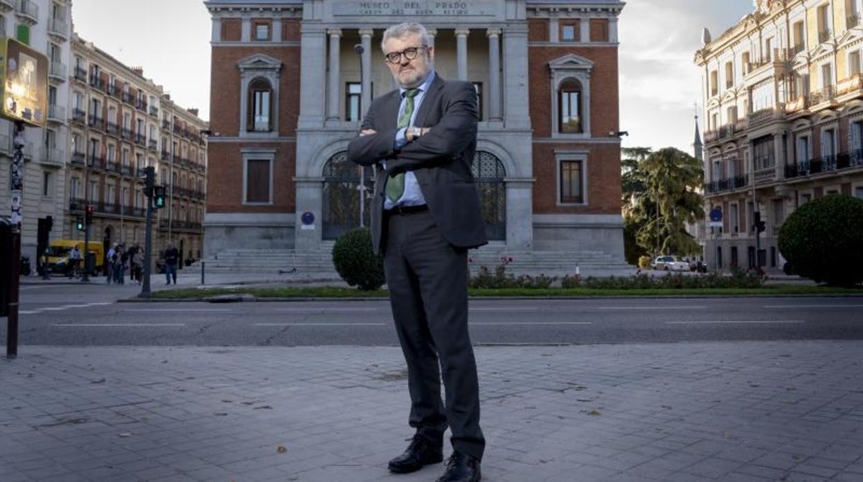 Miguel Falomir, director del Prado, frente al Casón del Buen Retiro