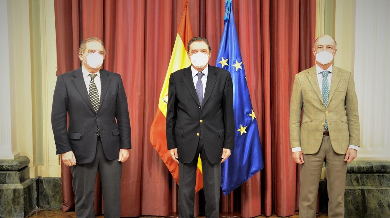 Antonio Bañuelos, Luis Planas y Juan Pedro Domecq