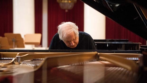 El pianista Grigory Sokolov regresa el martes al Teatro de la Maestranza con obras de Chopin y Rachmaninoff