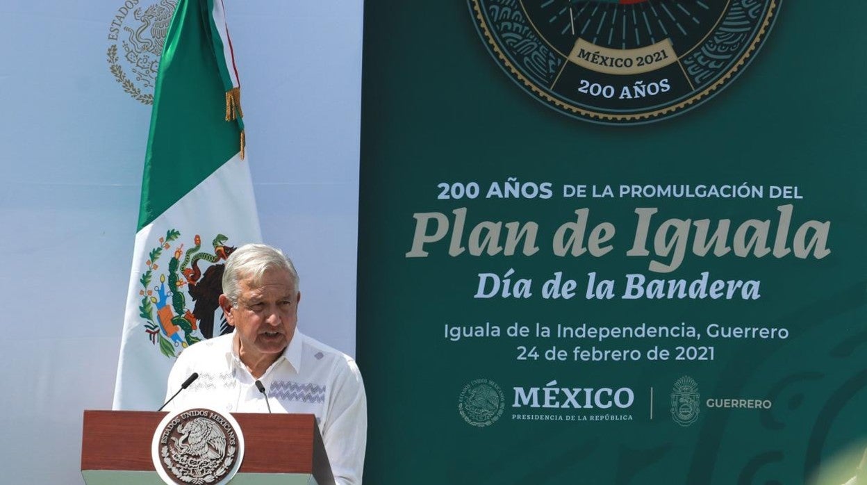 El presidente de México, Andrés Manuel López Obrador, en la conmemoración de los 200 años del Plan de Iguala y el Día de la Bandera