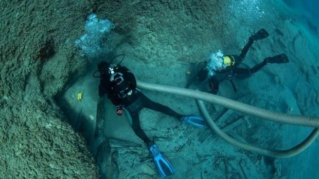 Rescatan nuevas piezas del naufragio que se tragó los mármoles del Partenón