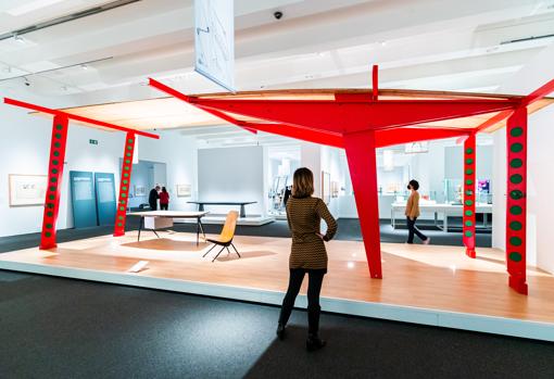 Una de las salas de la exposición de Jean Prouvé