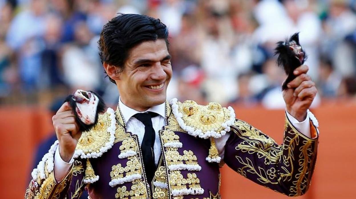 Pablo Aguado, en su histórica tarde de 2019 en la Maestranza, abre este sábado la temporada en Ubrique