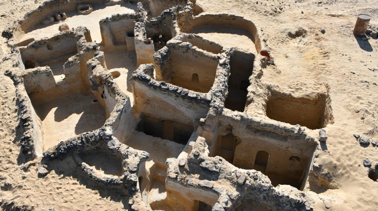 Descubren en Egipto vestigios de construcciones cristianas coptas de los siglos IV y VII