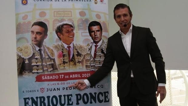 Manuel Díaz «El Cordobés» presenta en Sevilla su vuelta a los ruedos