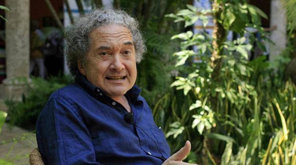 Ricardo Piglia ha publicado también numerosas novelas, ensayos y guiones