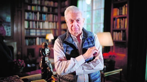 Anuncian a los doce finalistas del premio Bienal de Novela Mario Vargas Llosa