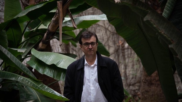 Javier Cercas se revuelve contra el último linchamiento independentista: «Es un bulo digno de la Stasi»