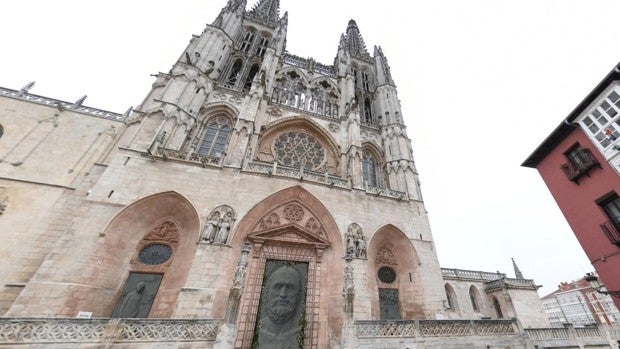 La Catedral de Burgos dejará de ser Patrimonio de la Humanidad si se cambian las puertas