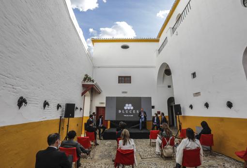 El acto se ha celebrado en el patio de cuadrillas de la Real Maestranza