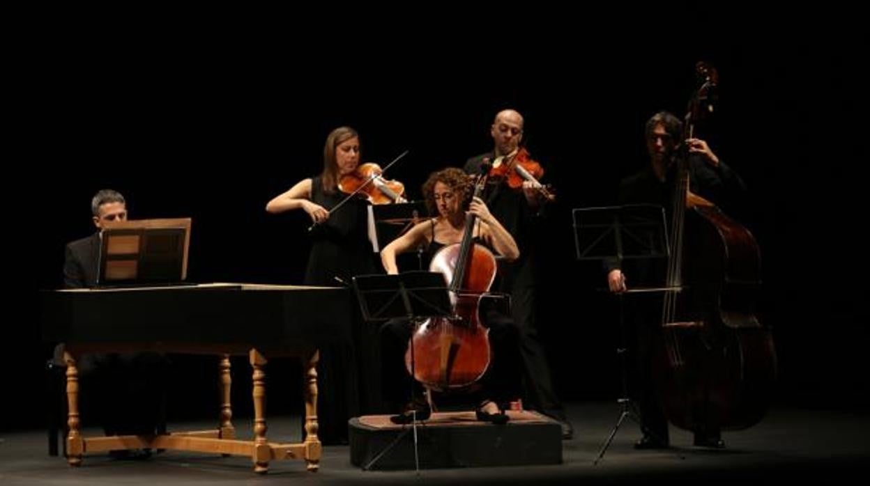 La Orquesta Barroca de Sevilla durante un concierto