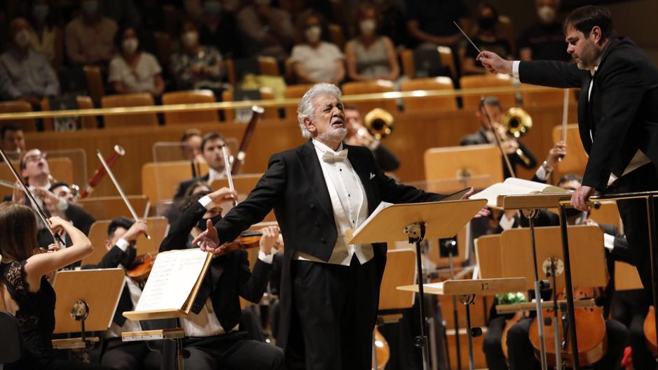 Ocho minutos de aplausos para Plácido Domingo en su regreso a Madrid