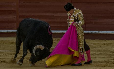 El toreo a la verónica de Diego Urdiales al primero fue lo más cantado de la tarde