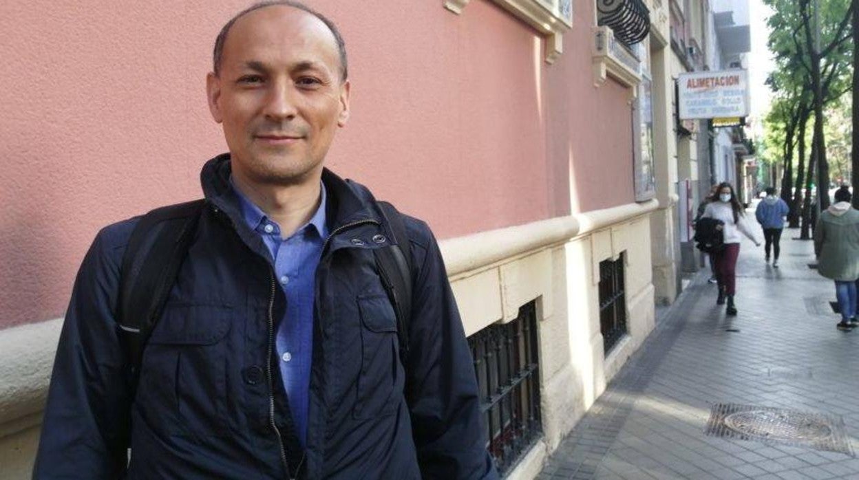 El escritor Víctor Colden