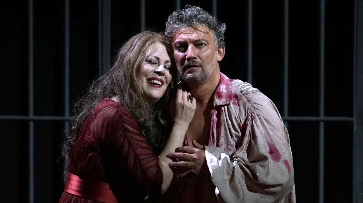 Sondra Radvanovsky y Jonas Kaufmann, en 'Tosca'