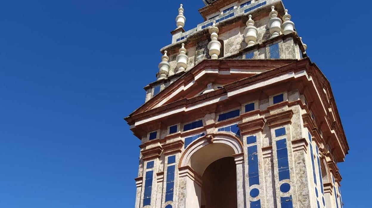 Un detalle de la torre que ofrece maravillosas panorámicas de la ciudad de Sevilla