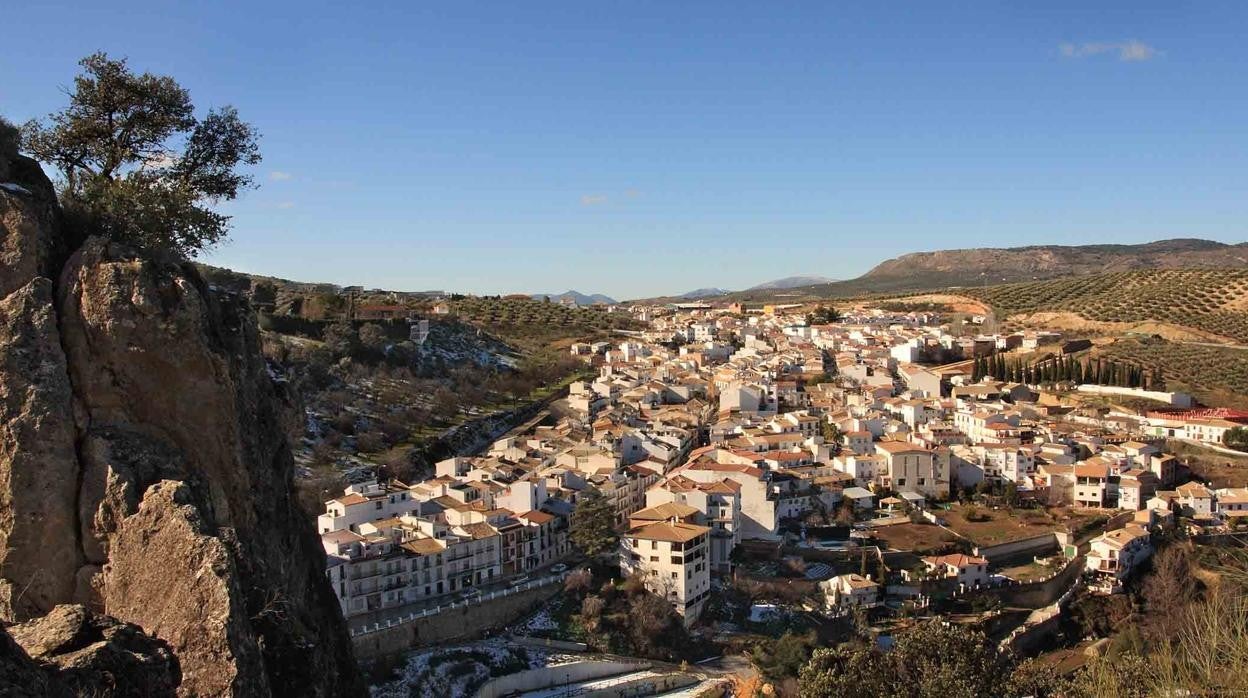 Vista general de la localidad de Almedinilla, en Córdoba