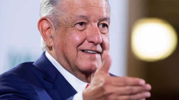 López Obrador quiere a una mujer indígena como agregada cultural de México en España