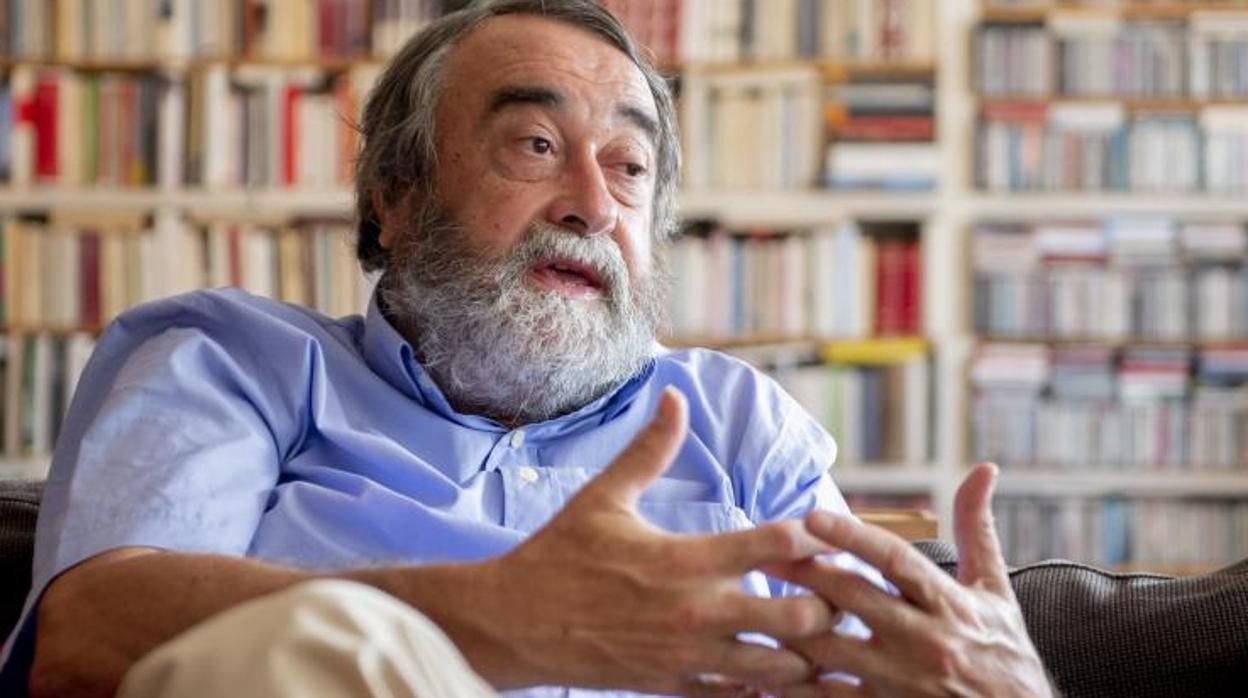 Entrevista al periodista, columnista de ABC y escritor, Pedro García Cuartango.