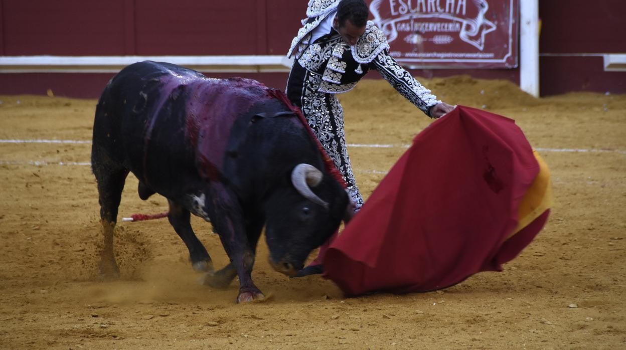 El diestro salió a hombros junto a Manuel Escribano