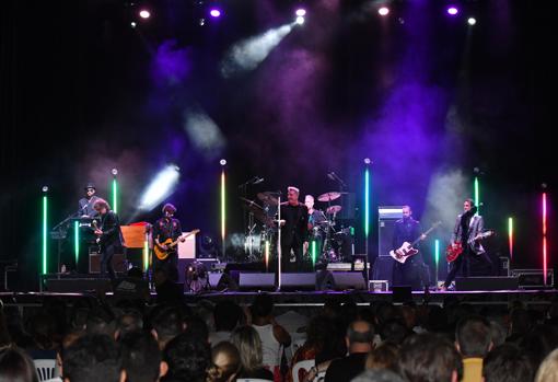 Ambiente del concierto de Loquillo este sábado en Tomares