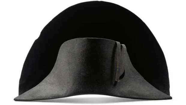 Descubren que un sombrero conserva ADN de Napoleón