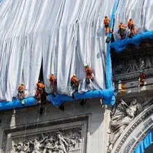 Empieza el &#039;empaquetado&#039; del Arco del Triunfo de París, obra póstuma del artista Christo