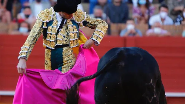 Sevilla ya ha visto torear a Juan Ortega