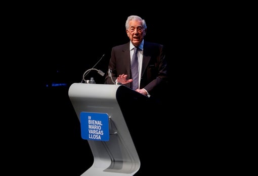 Vargas Llosa, en la apertura de la bienal