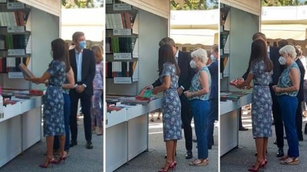 La reina Letizia visita la caseta de la UNE en la Feria del Libro de Madrid, que este año acoge a la ediciónuniversitaria iberoamericana