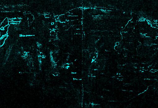 La espectroscopia de fluorescencia de rayos X (XRF) reveló la presencia de titanio en todas las líneas y el texto del mapa