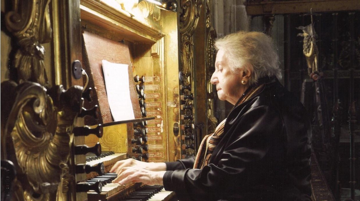 La organista Montserrat Torren