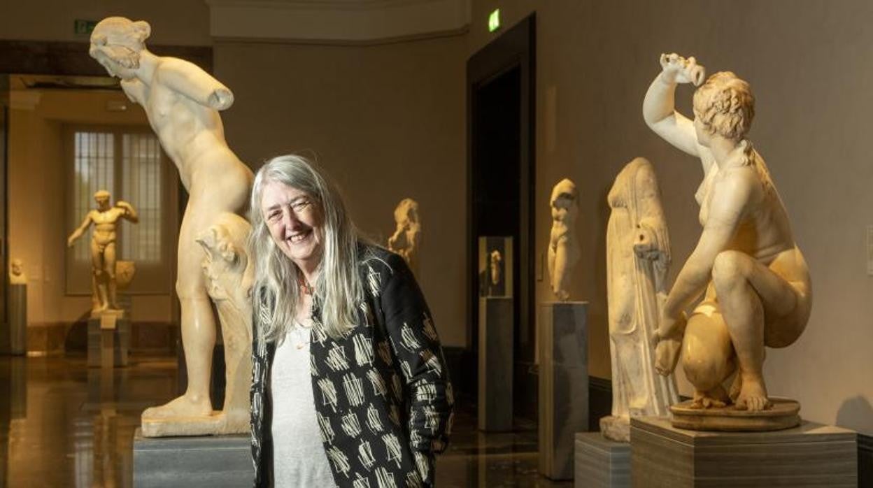 Mary Beard, fotografiada en el Prado