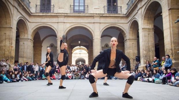 «Los mecanismos administrativos se han cargado el Mes de Danza»