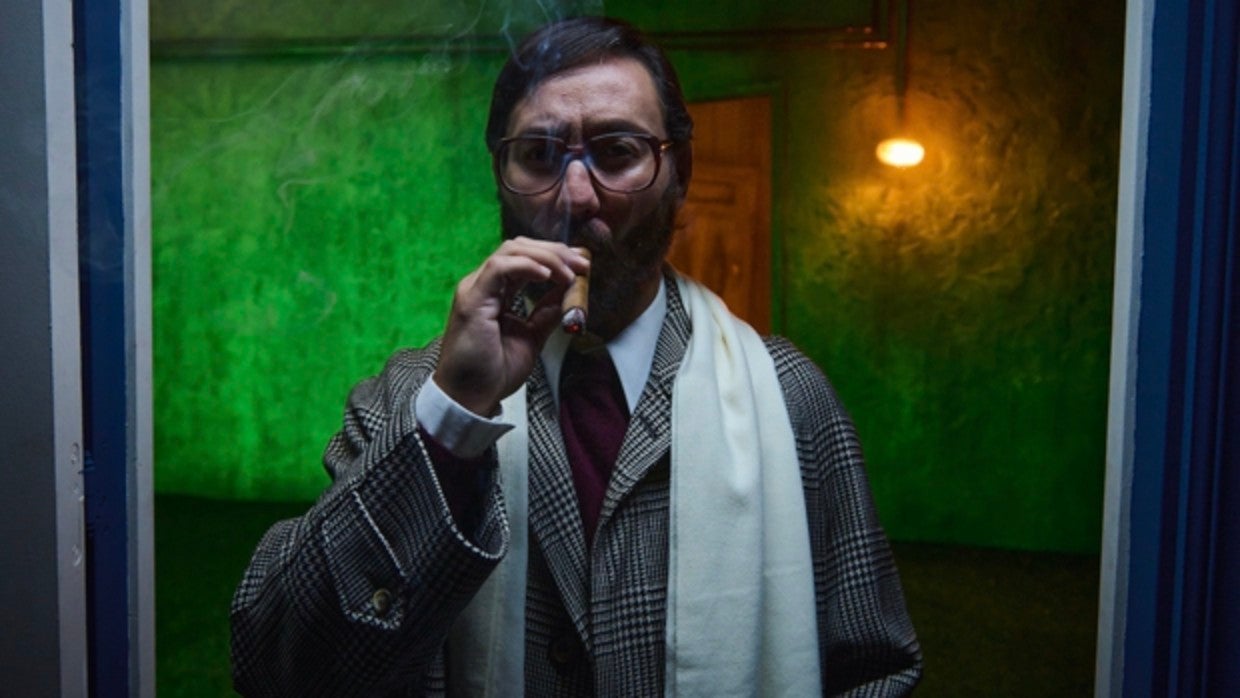 Carlos Santos da vida a Chicho Ibáñez Serrador en uno de los capítulos