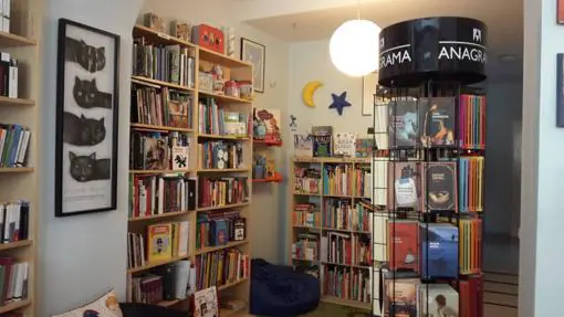 Cinco librerías de Cádiz para dejar volar la imaginación