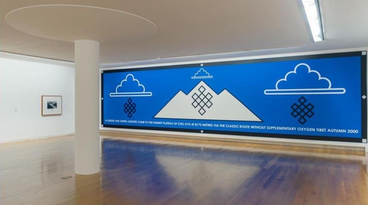 Una de las salas de la exposición de Fulton en el CGAC