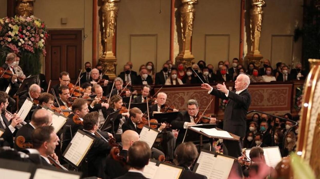 La Orquesta Filarmónica de Viena, bajo la batuta del maestro Barenboim