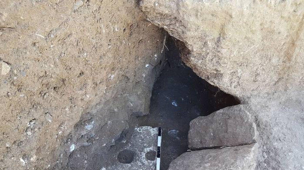 El inodoro de piedra encontrado durante la excavación de 2019 en Armon Hanatziv.