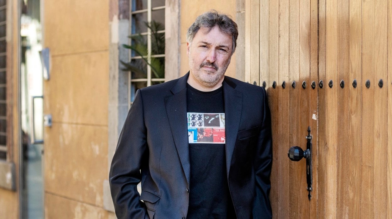 Carlos Zanón, fotografiado en Barcelona a finales de diciembre