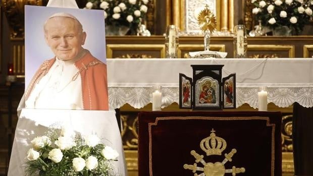 Desaparece una reliquia de Juan Pablo II de una basílica en Francia