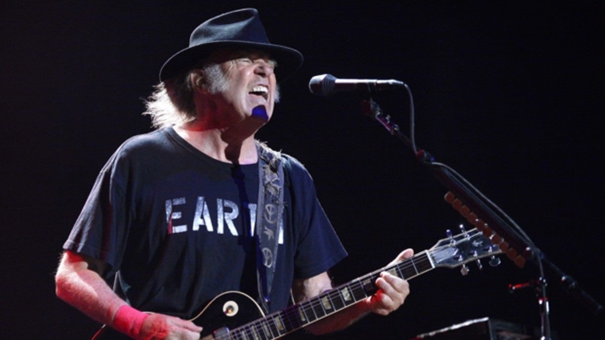 Neil Young, durante una actuación en Viena en 2014