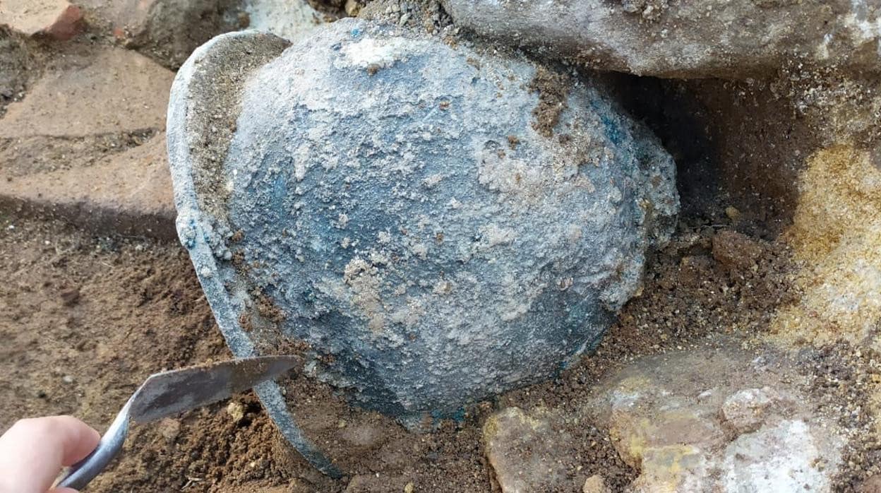 Uno de los dos cascos descubiertos en Velia, al sur de Italia